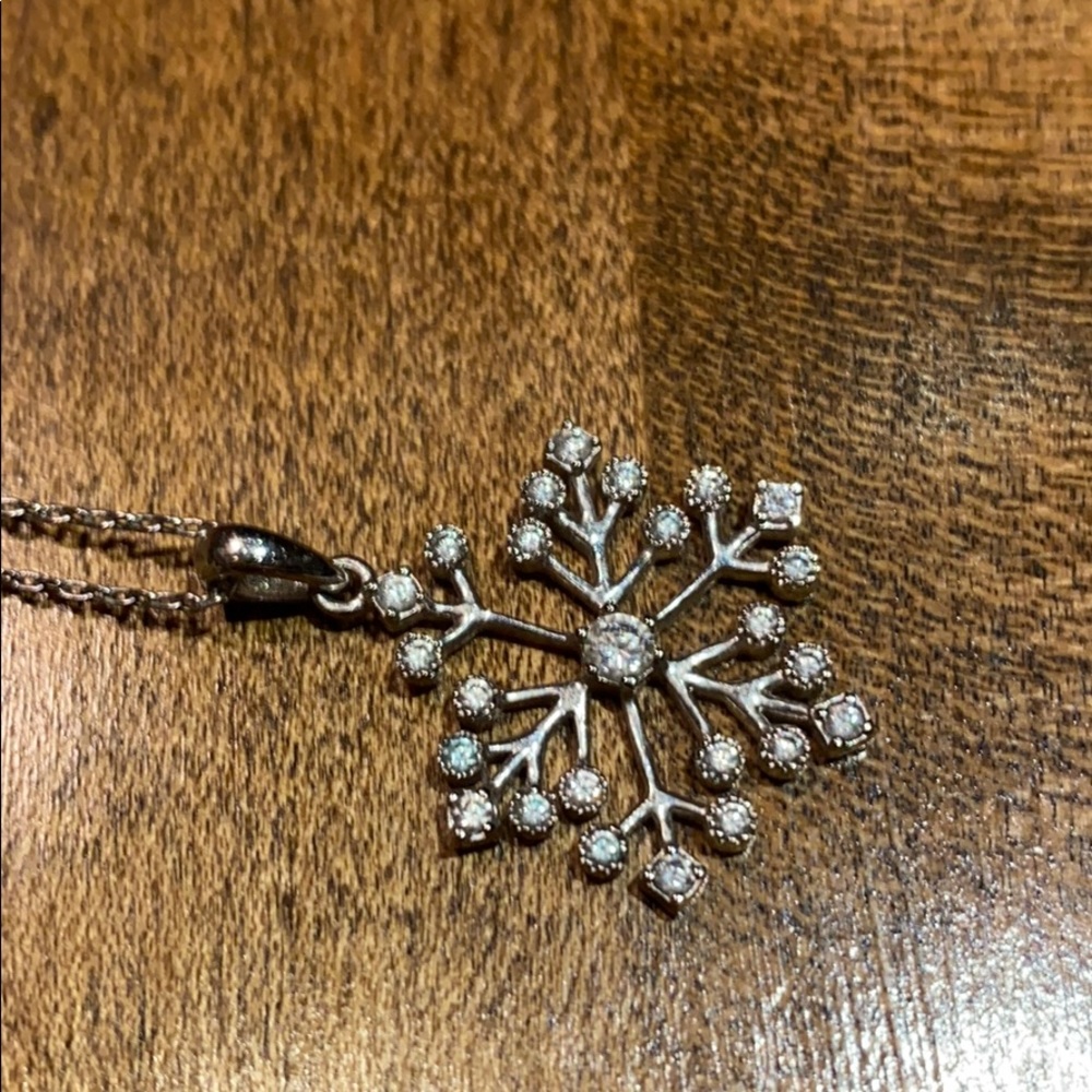 Snowflake necklace